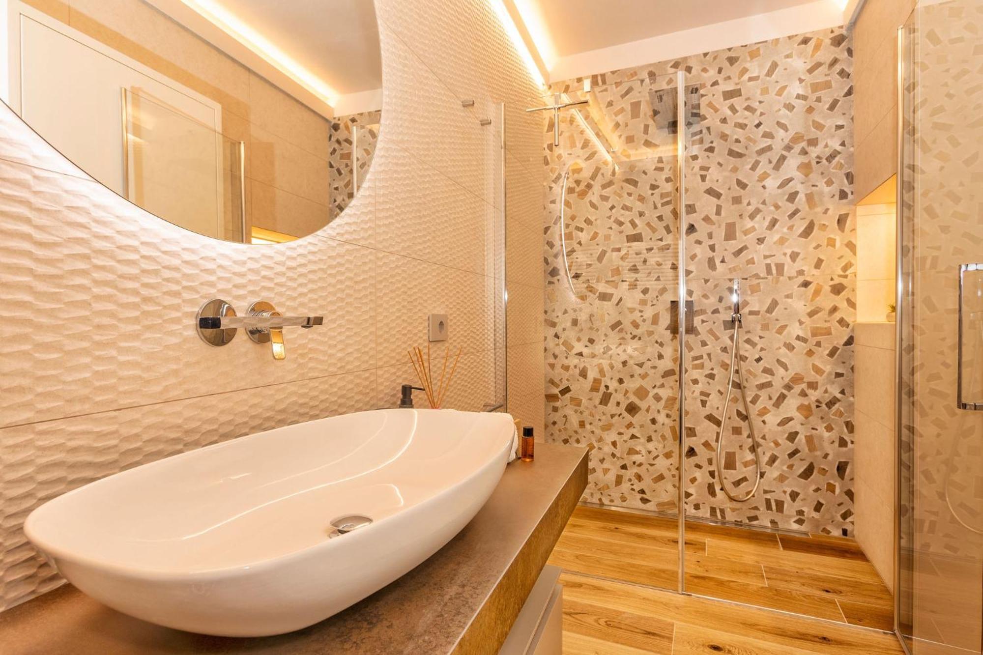Palazzo Falcinelli Luxury Room In Montepulciano Center With Air Conditioning And Elevator Exterior photo