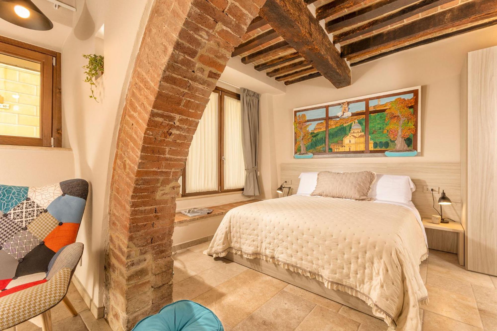 Palazzo Falcinelli Luxury Room In Montepulciano Center With Air Conditioning And Elevator Exterior photo