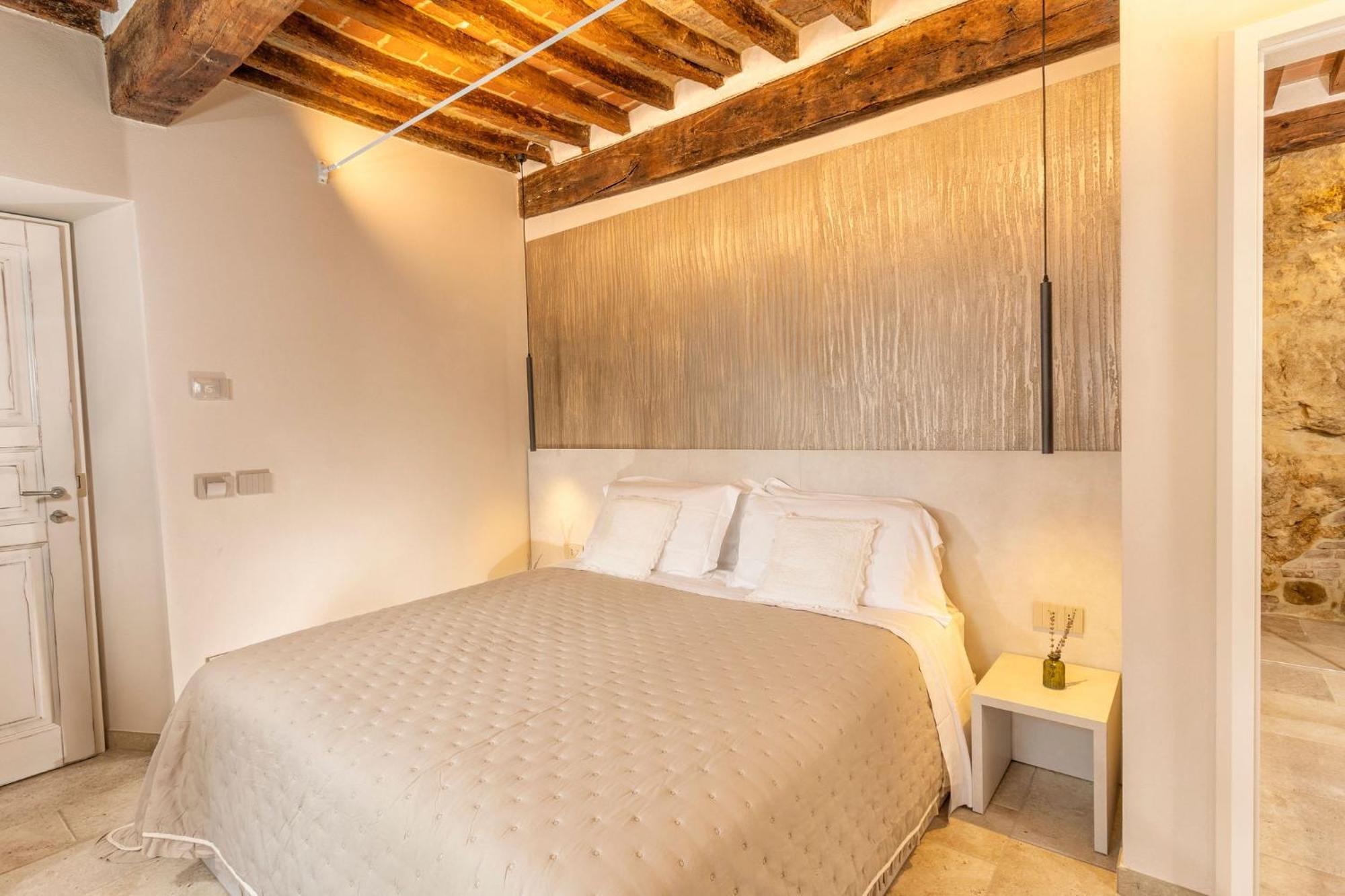 Palazzo Falcinelli Luxury Room In Montepulciano Center With Air Conditioning And Elevator Exterior photo